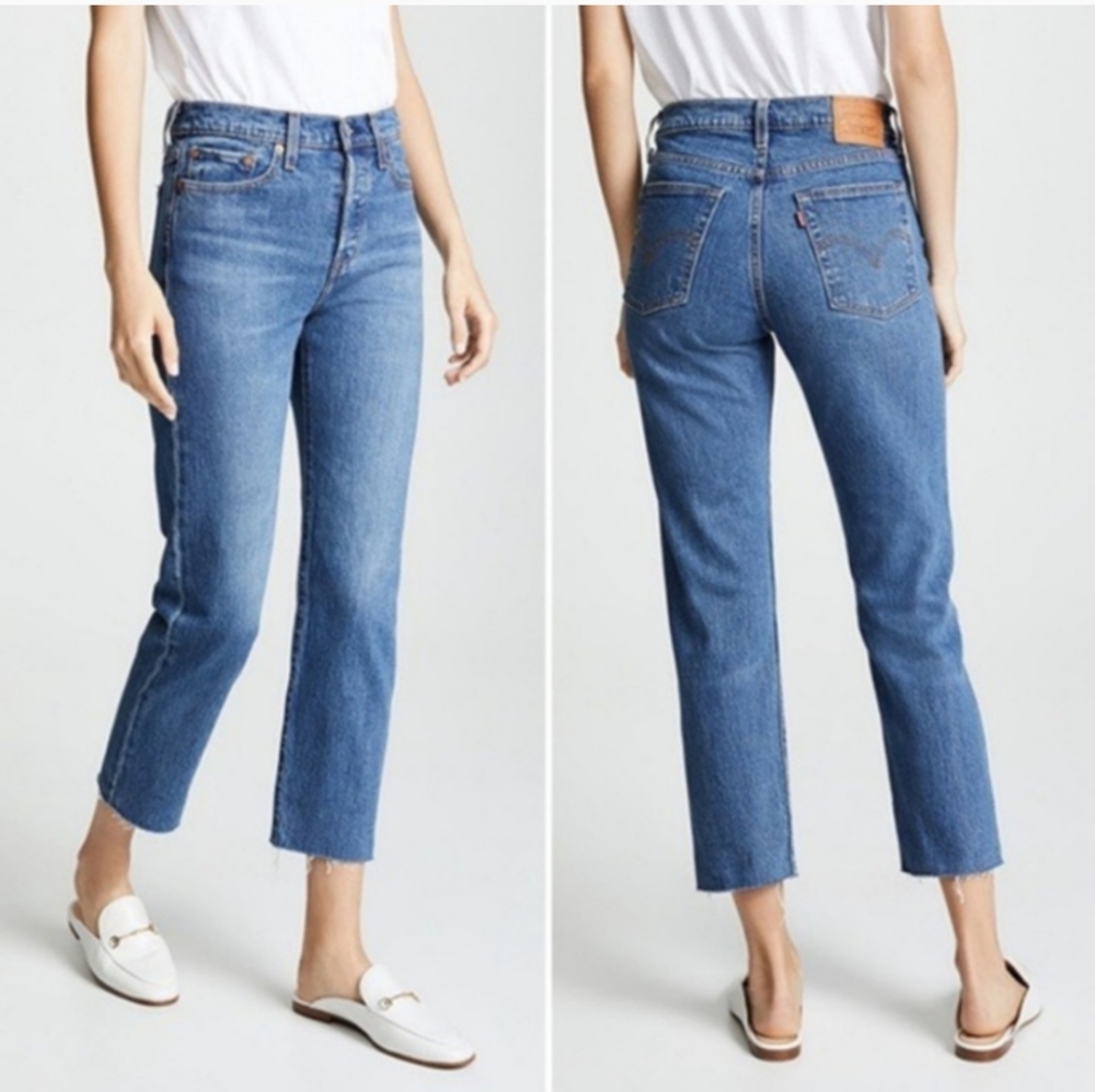 Levi's wedgie straight raw hem NWT 28x26